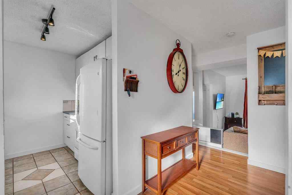 MLS® A2255702 - Unit #810 120 Silvercreek Close NW in Silver Springs Calgary, Residential
