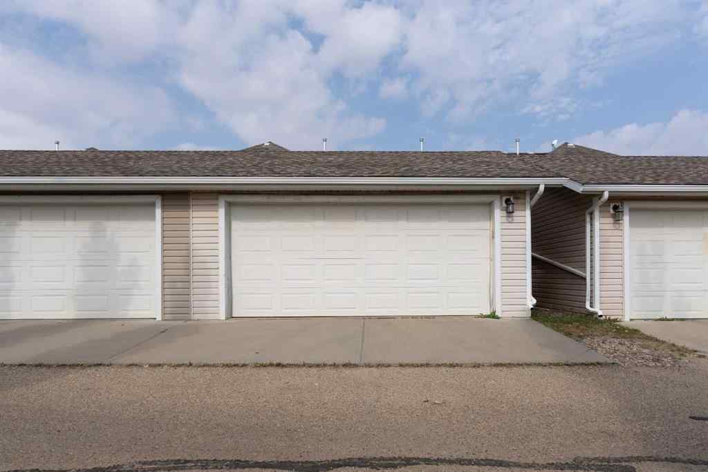MLS® A2255720 - 2411B Valleyview Drive Drive  in Valleyview Camrose, Residential