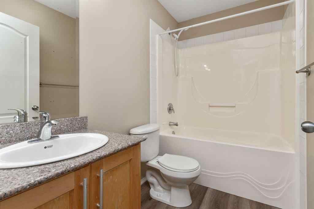 MLS® A2255720 - 2411B Valleyview Drive Drive  in Valleyview Camrose, Residential