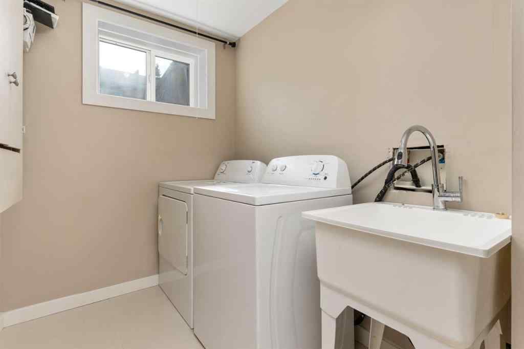 MLS® A2255720 - 2411B Valleyview Drive Drive  in Valleyview Camrose, Residential