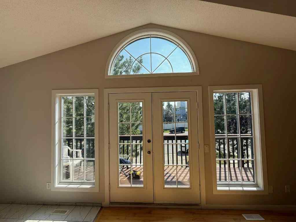 MLS® A2255723 - 40 Millrise Drive SW in Millrise Calgary, Residential