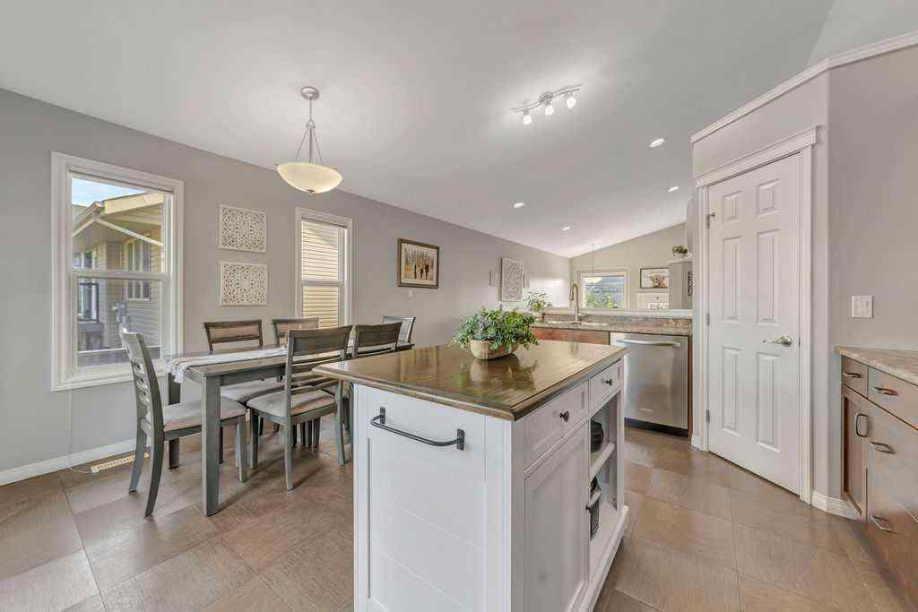 MLS® A2255728 - 4806 16 Street  in Wallacefield Lloydminster, Residential