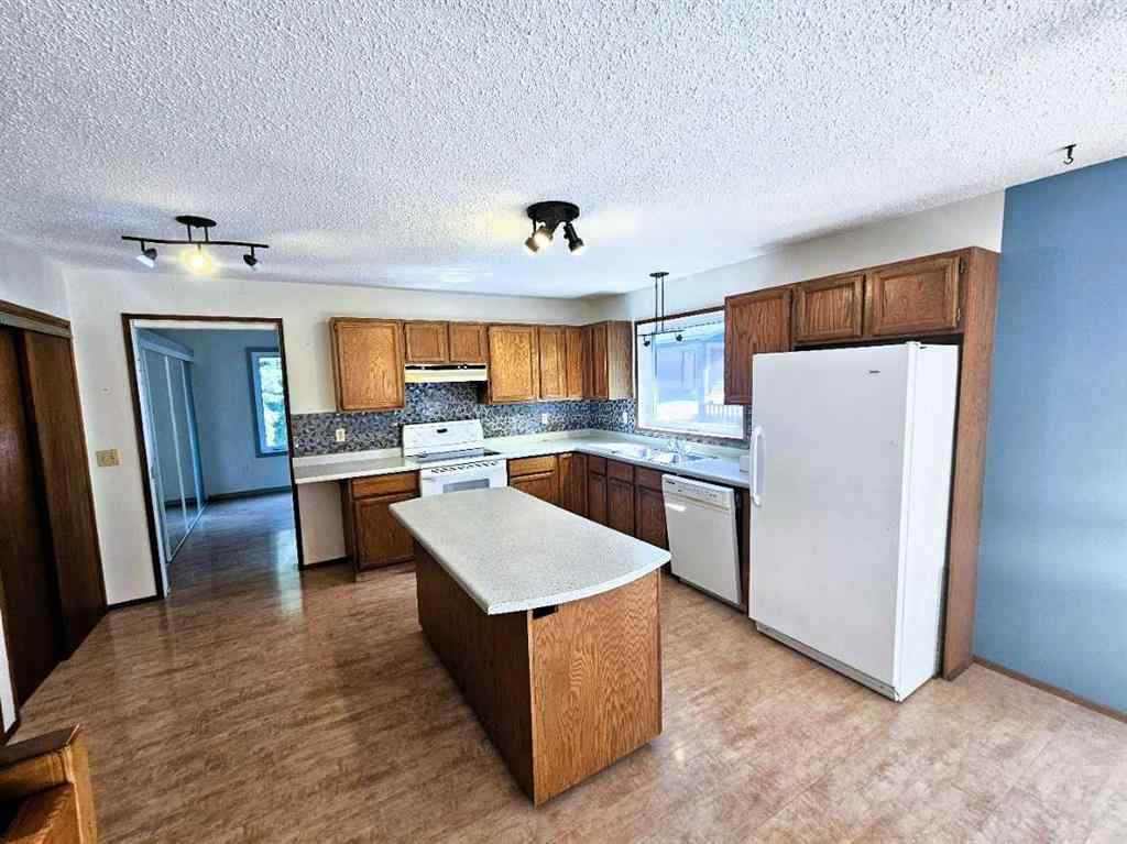 MLS® A2255733 - Unit #8 262065 Twp RD 422   in Pleasant Hill Rural Ponoka County, Residential
