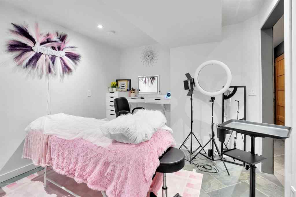 MLS® A2255736 - 717 Nolan Hill Boulevard NW in Nolan Hill Calgary, Residential