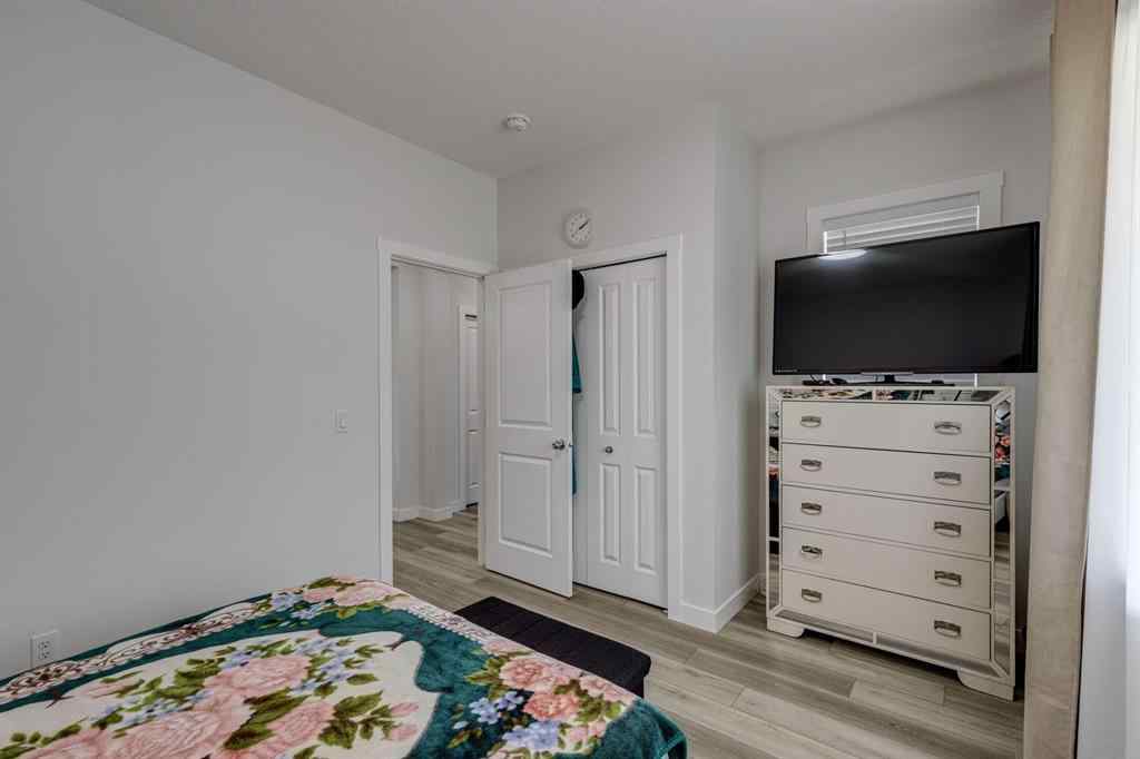MLS® A2255738 - 452 Creekrun Crescent SW in Cobblestone Creek Airdrie, Residential