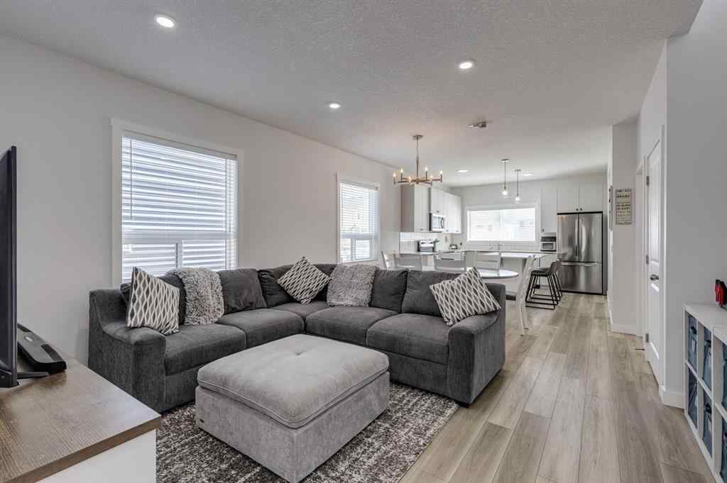 MLS® A2255738 - 452 Creekrun Crescent SW in Cobblestone Creek Airdrie, Residential
