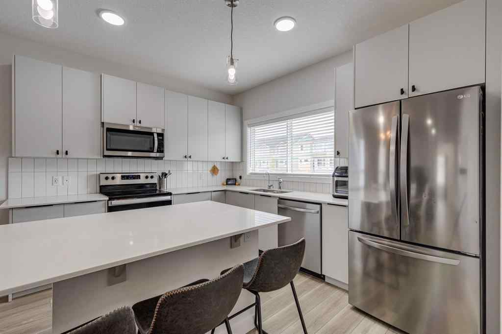 MLS® A2255738 - 452 Creekrun Crescent SW in Cobblestone Creek Airdrie, Residential