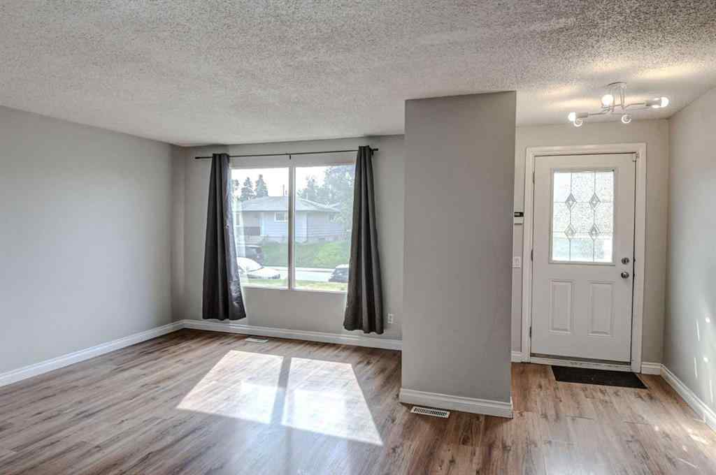 MLS® A2255740 - 3014 Dover Crescent SE in Dover Calgary, Residential