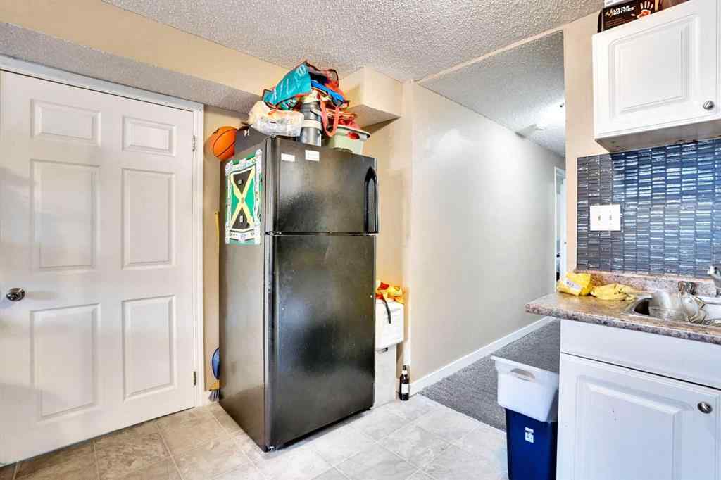 MLS® A2255742 - 3632 39 Street NE in Whitehorn Calgary, Residential