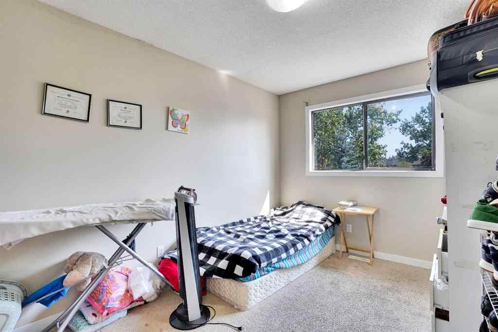 MLS® A2255742 - 3632 39 Street NE in Whitehorn Calgary, Residential