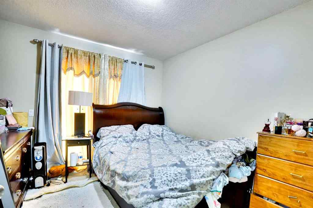 MLS® A2255742 - 3632 39 Street NE in Whitehorn Calgary, Residential