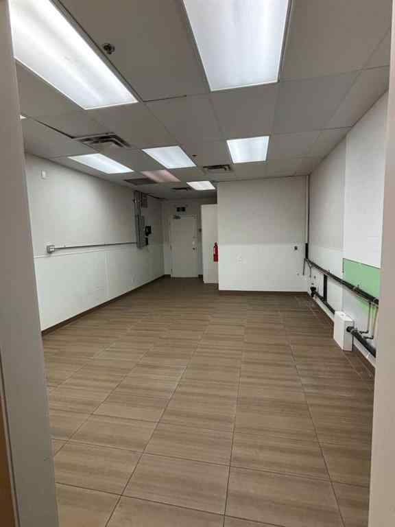 MLS® A2255745 - Unit #18 1015 Centre Street NW in Crescent Heights Calgary, Commercial