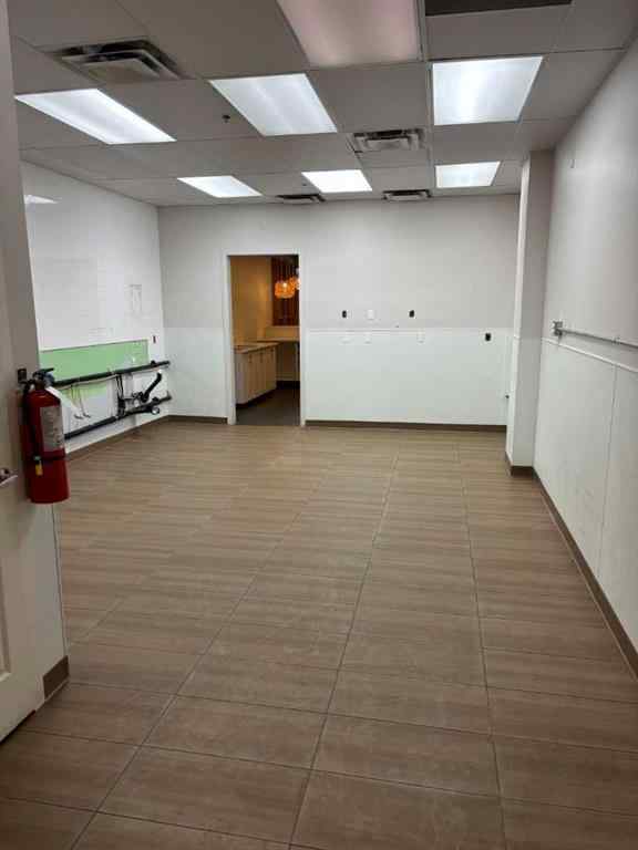 MLS® A2255745 - Unit #18 1015 Centre Street NW in Crescent Heights Calgary, Commercial