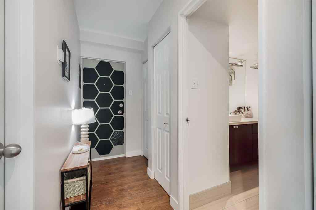 MLS® A2255747 - Unit #302 1811 18A Street SW in Bankview Calgary, Residential