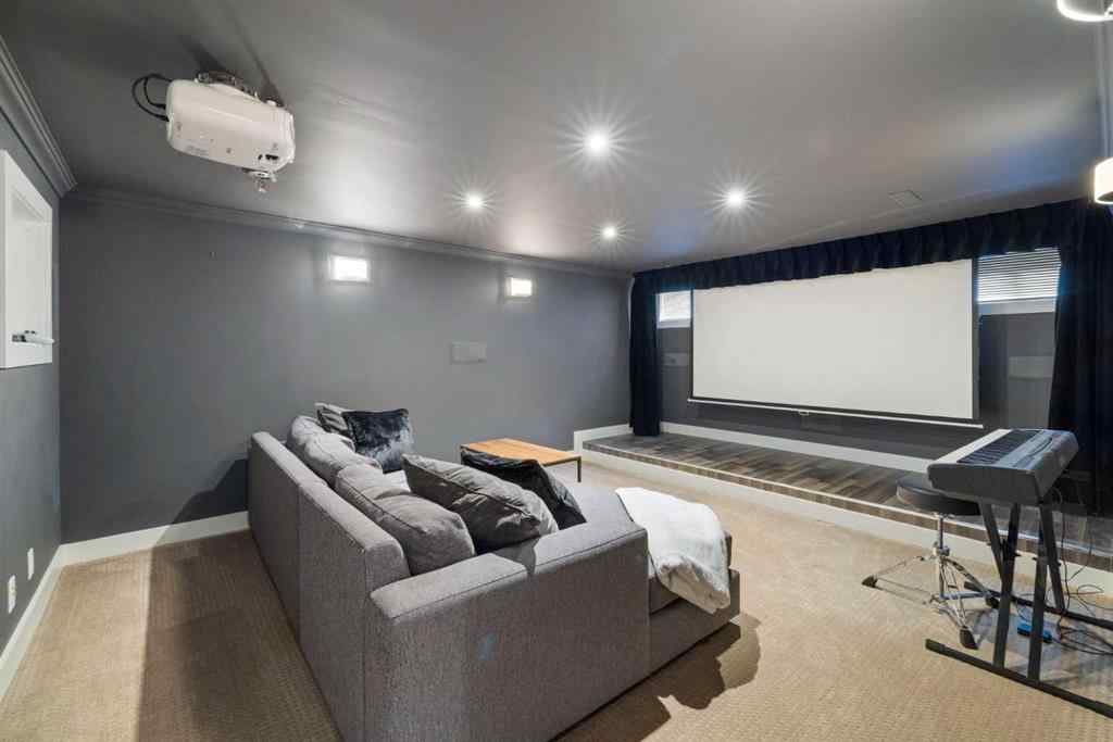 MLS® A2255753 - 28 Glamorgan Drive SW in Glamorgan Calgary, Residential