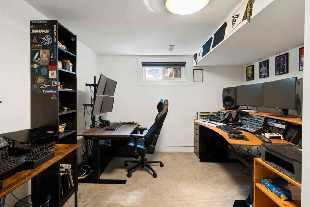 MLS® A2255753 - 28 Glamorgan Drive SW in Glamorgan Calgary, Residential
