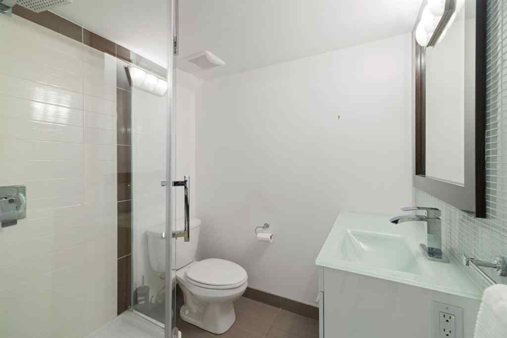 MLS® A2255753 - 28 Glamorgan Drive SW in Glamorgan Calgary, Residential
