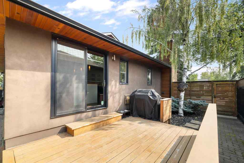 MLS® A2255753 - 28 Glamorgan Drive SW in Glamorgan Calgary, Residential
