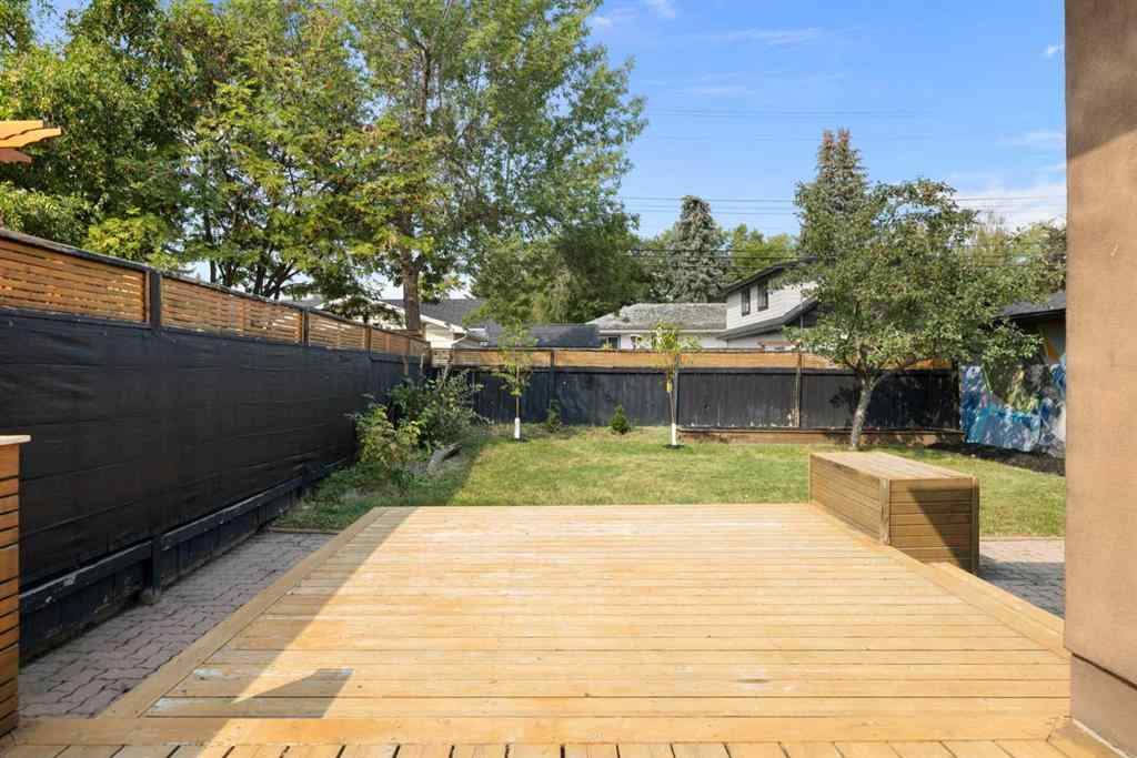 MLS® A2255753 - 28 Glamorgan Drive SW in Glamorgan Calgary, Residential