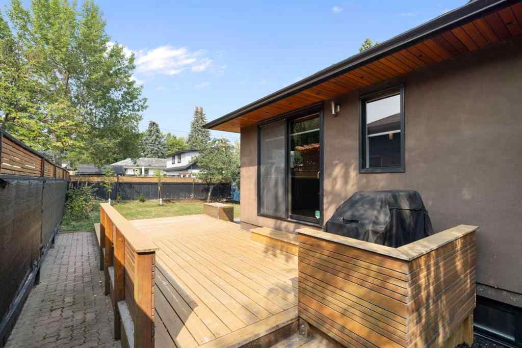MLS® A2255753 - 28 Glamorgan Drive SW in Glamorgan Calgary, Residential