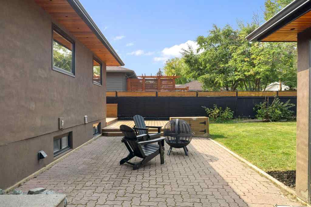 MLS® A2255753 - 28 Glamorgan Drive SW in Glamorgan Calgary, Residential
