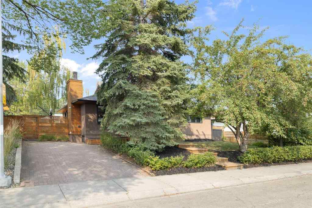 MLS® A2255753 - 28 Glamorgan Drive SW in Glamorgan Calgary, Residential