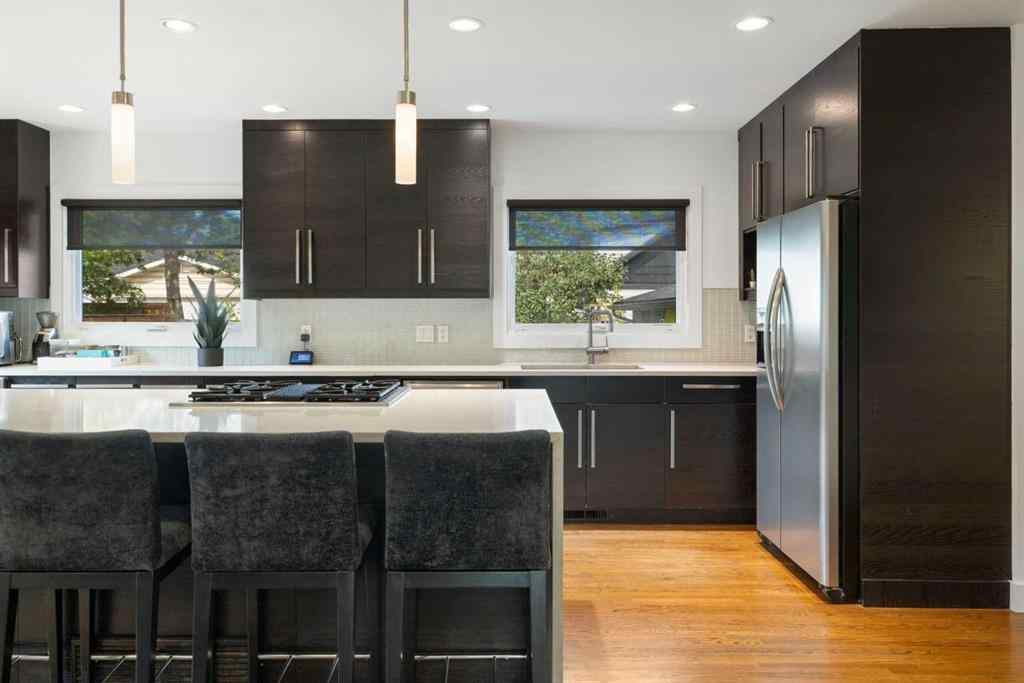MLS® A2255753 - 28 Glamorgan Drive SW in Glamorgan Calgary, Residential