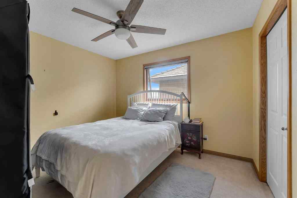 MLS® A2255755 - 220 Edgeridge Gardens NW in Edgemont Calgary, Residential