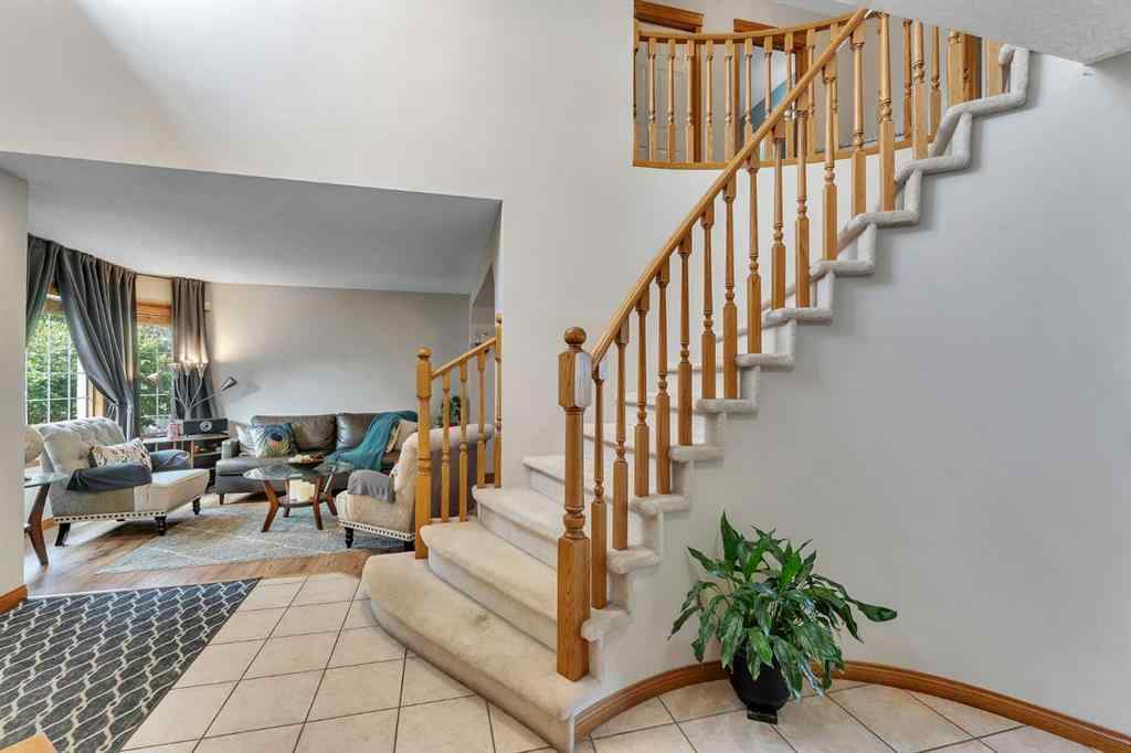 MLS® A2255755 - 220 Edgeridge Gardens NW in Edgemont Calgary, Residential