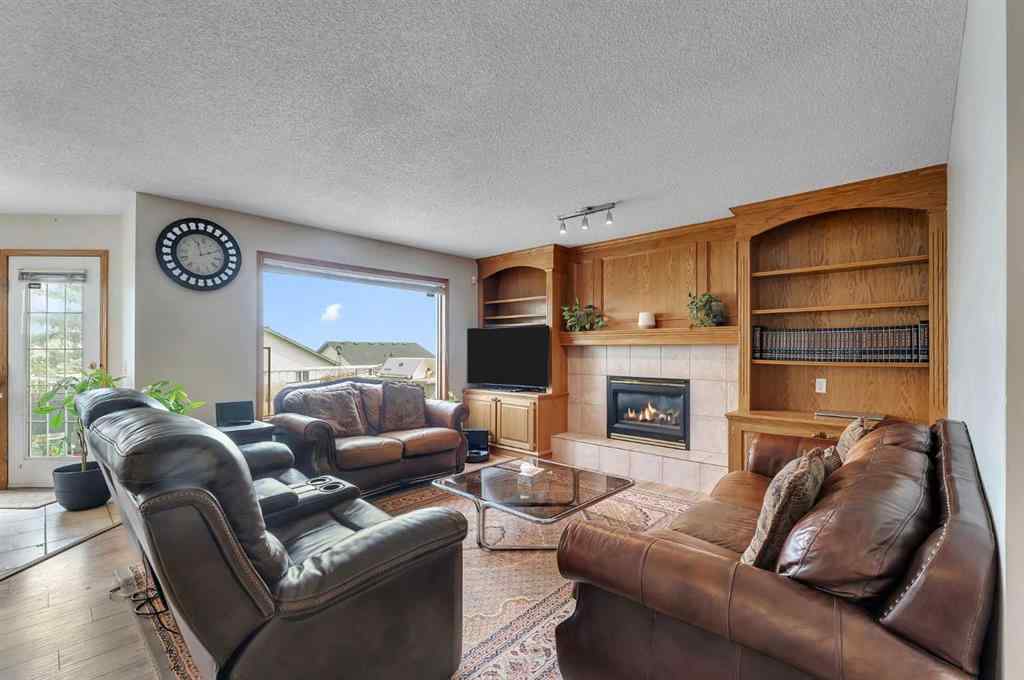 MLS® A2255755 - 220 Edgeridge Gardens NW in Edgemont Calgary, Residential