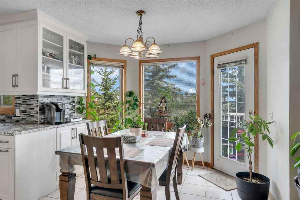 MLS® A2255755 - 220 Edgeridge Gardens NW in Edgemont Calgary, Residential
