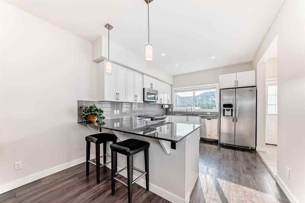 MLS® A2255761 - 610 Hillcrest Road SW in Hillcrest Airdrie, Residential