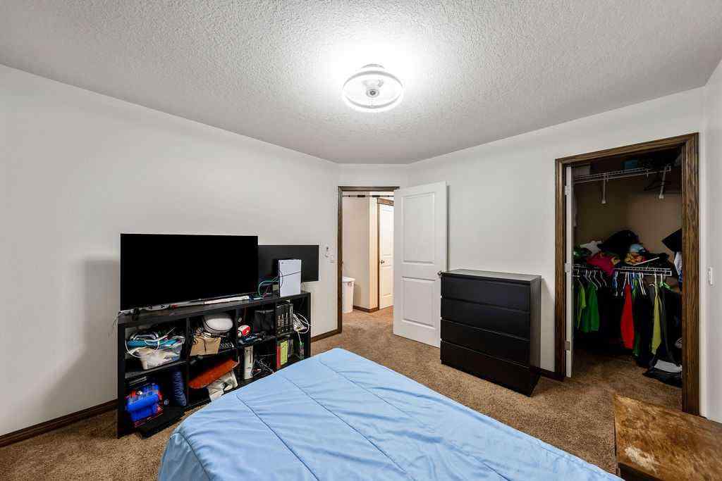 MLS® A2255766 - 414 Boulder Creek Way SE in Boulder Creek Estates Langdon, Residential
