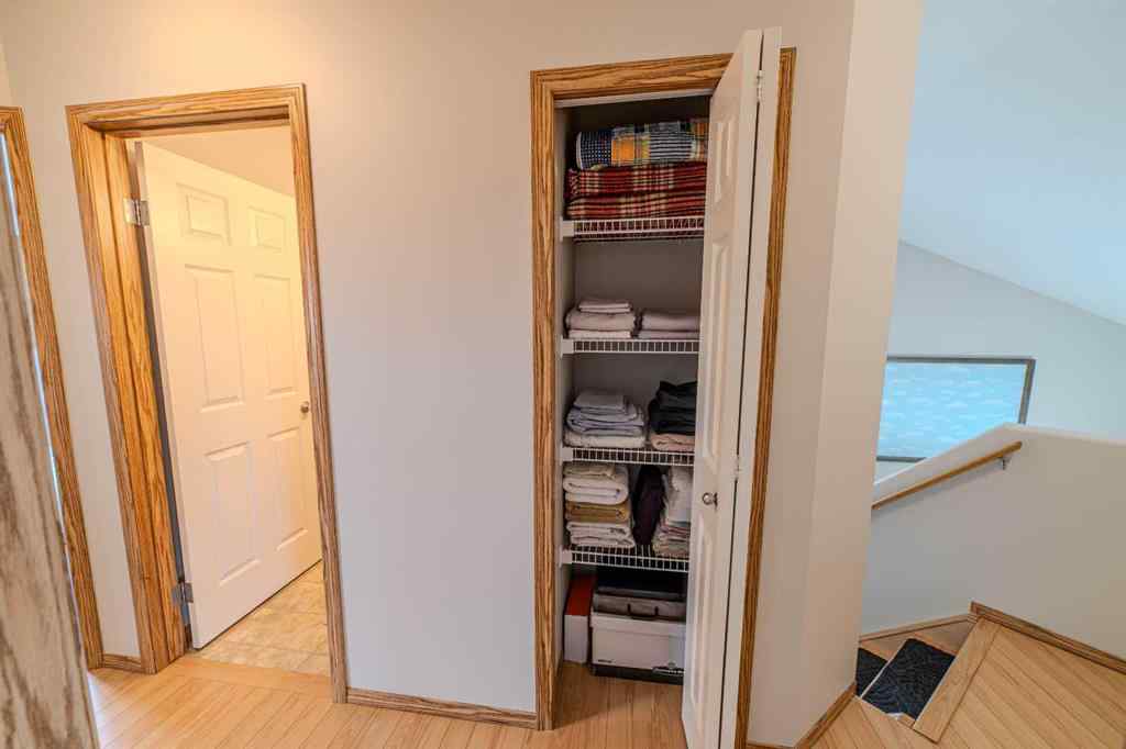 MLS® A2255767 - 192 Somerglen Common SW in Somerset Calgary, Residential