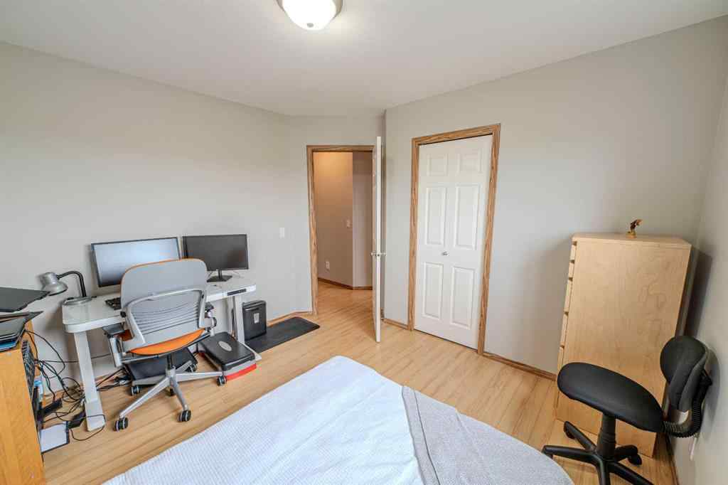 MLS® A2255767 - 192 Somerglen Common SW in Somerset Calgary, Residential