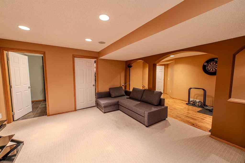 MLS® A2255767 - 192 Somerglen Common SW in Somerset Calgary, Residential