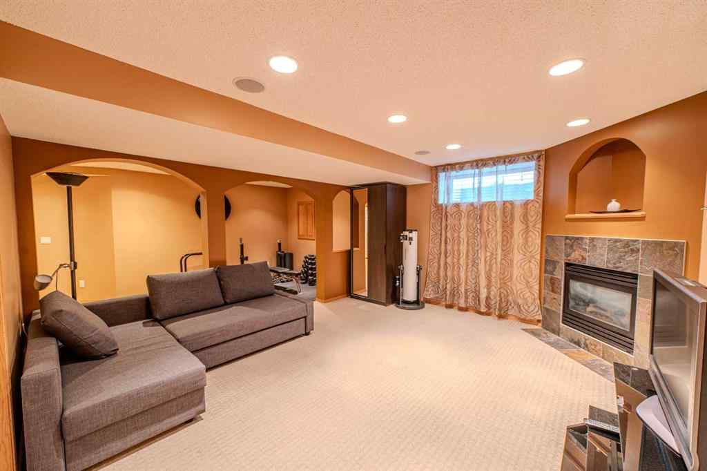 MLS® A2255767 - 192 Somerglen Common SW in Somerset Calgary, Residential