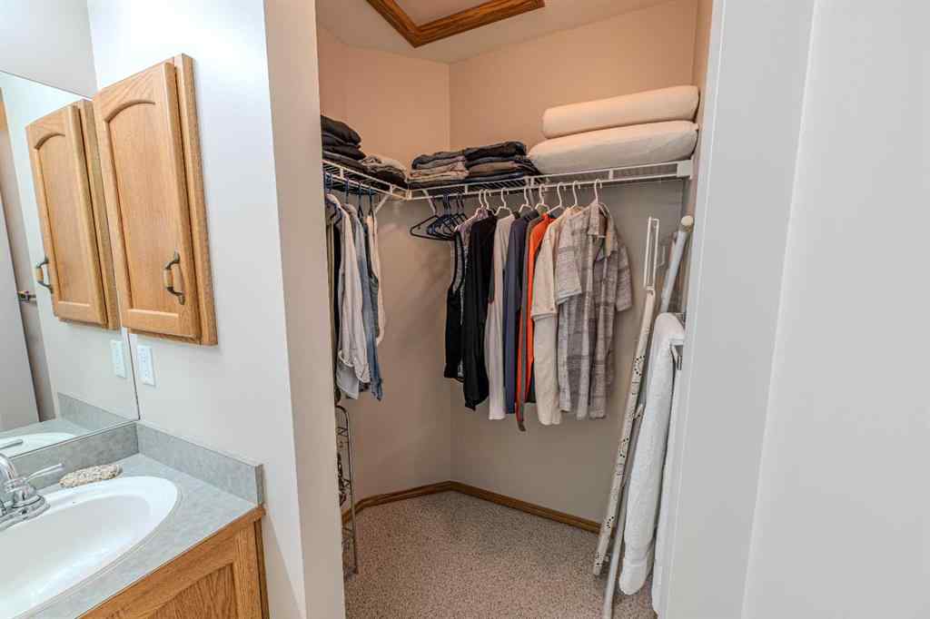 MLS® A2255767 - 192 Somerglen Common SW in Somerset Calgary, Residential
