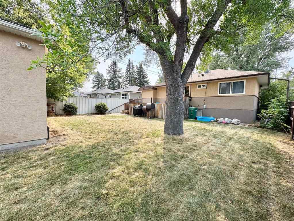 MLS® A2255769 - 1011 10 Avenue N in St Edwards Lethbridge, Residential