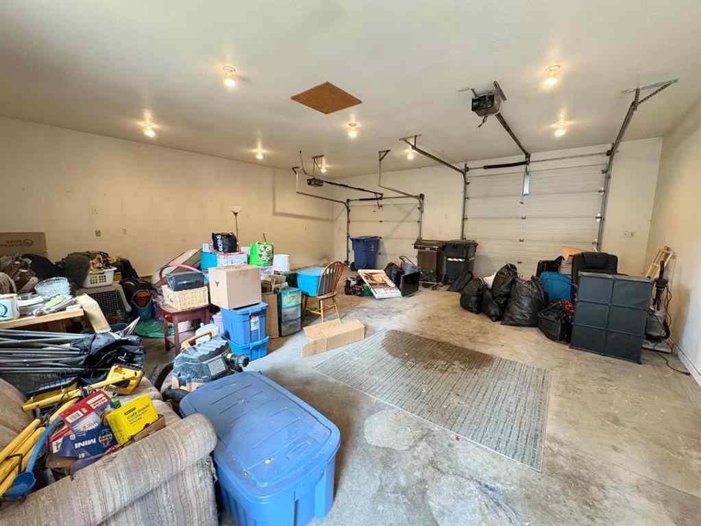 MLS® A2255769 - 1011 10 Avenue N in St Edwards Lethbridge, Residential