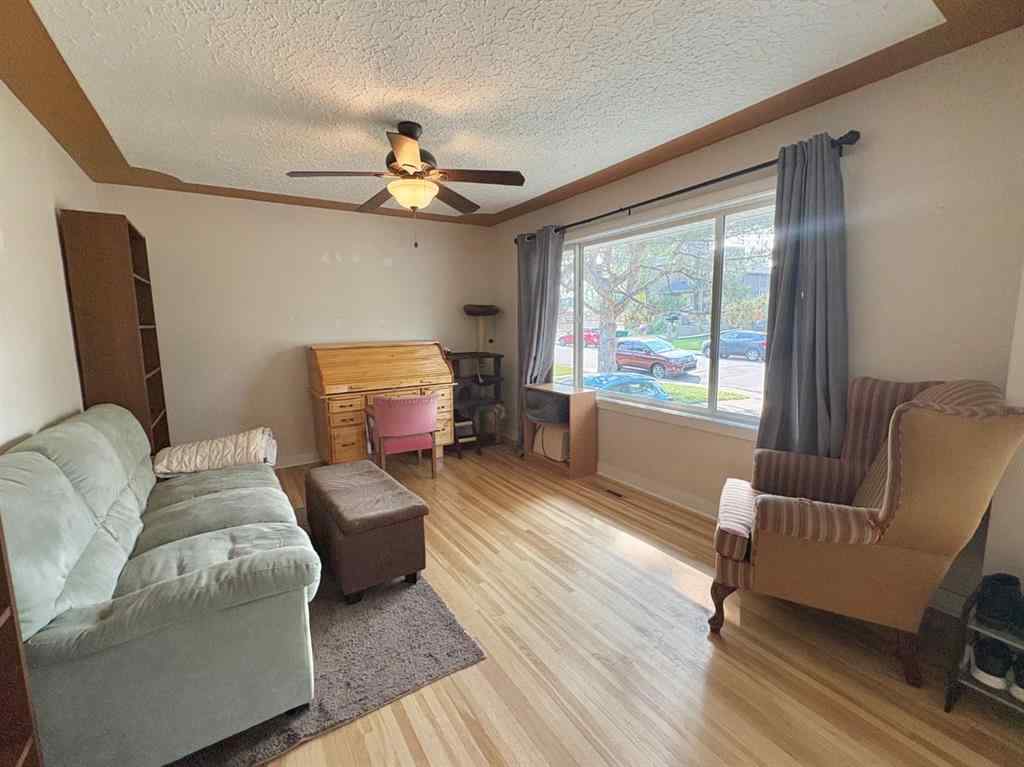 MLS® A2255769 - 1011 10 Avenue N in St Edwards Lethbridge, Residential