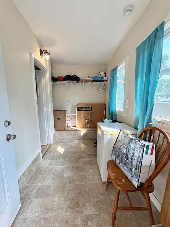 MLS® A2255769 - 1011 10 Avenue N in St Edwards Lethbridge, Residential