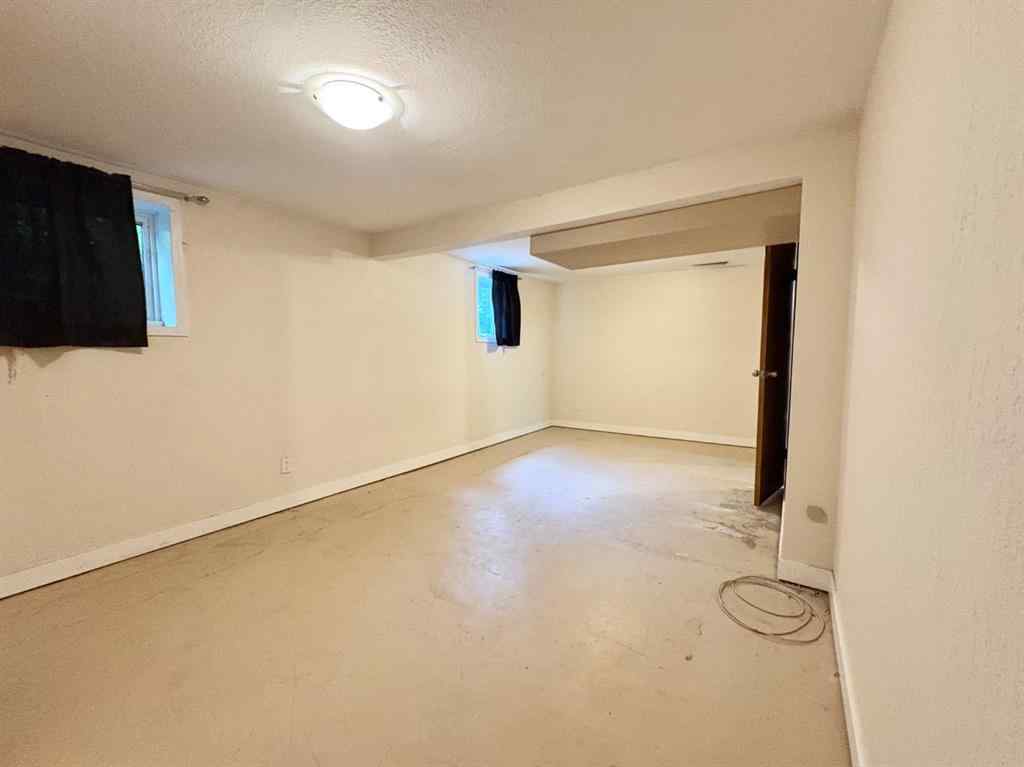 MLS® A2255769 - 1011 10 Avenue N in St Edwards Lethbridge, Residential