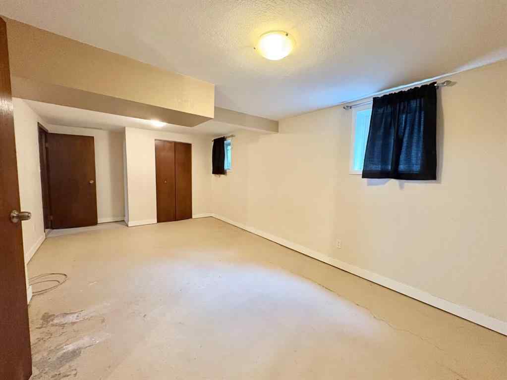 MLS® A2255769 - 1011 10 Avenue N in St Edwards Lethbridge, Residential