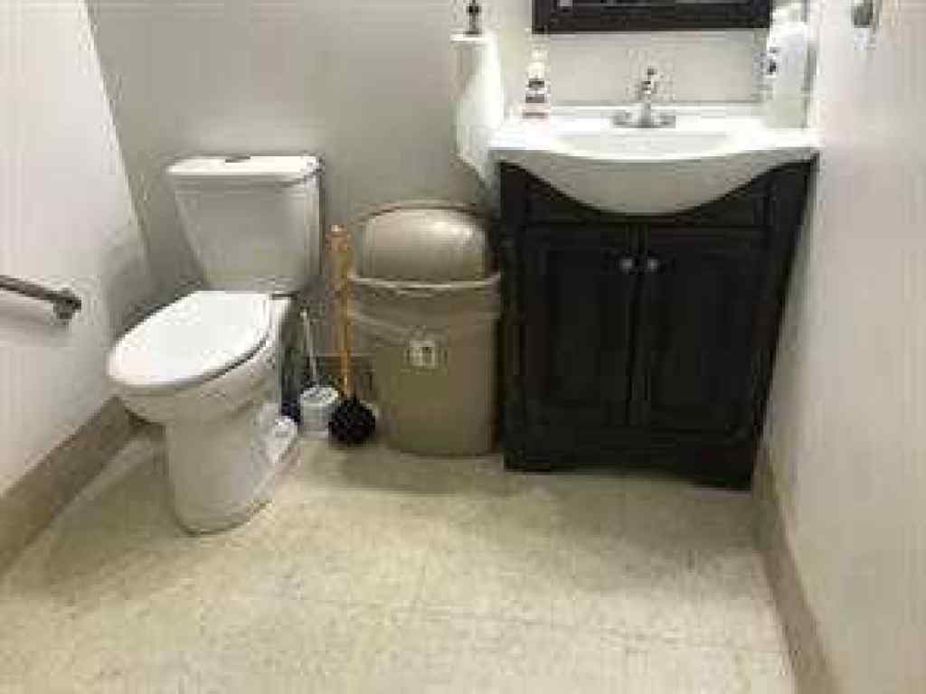 MLS® A2255784 - 8 commercial court   in NONE Fox Creek, Commercial