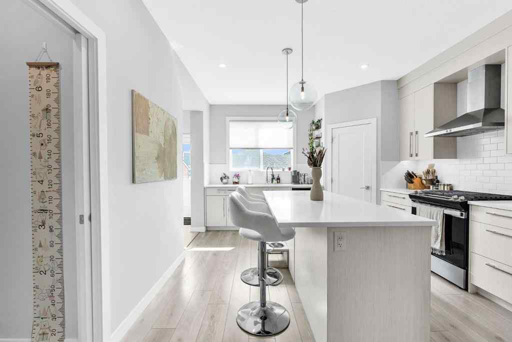 MLS® A2255785 - 236 Chelsea Manor   in Chelsea_CH Chestermere, Residential