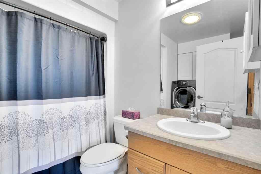 MLS® A2255791 - 633 Advent Bay  in Prince Of Peace Village Rural Rocky View County, Residential