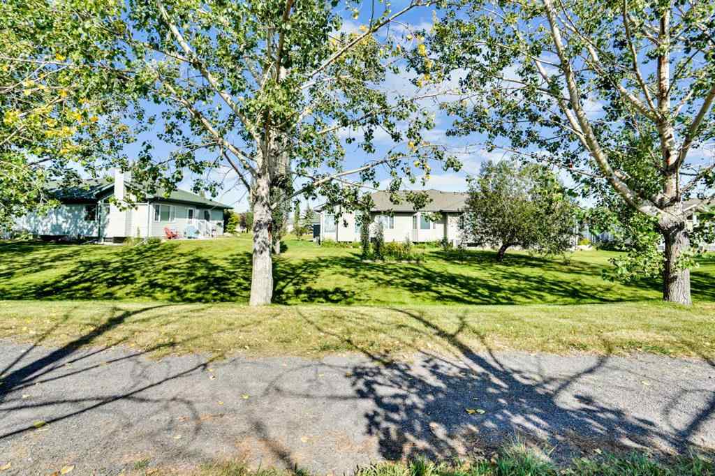 MLS® A2255791 - 633 Advent Bay  in Prince Of Peace Village Rural Rocky View County, Residential