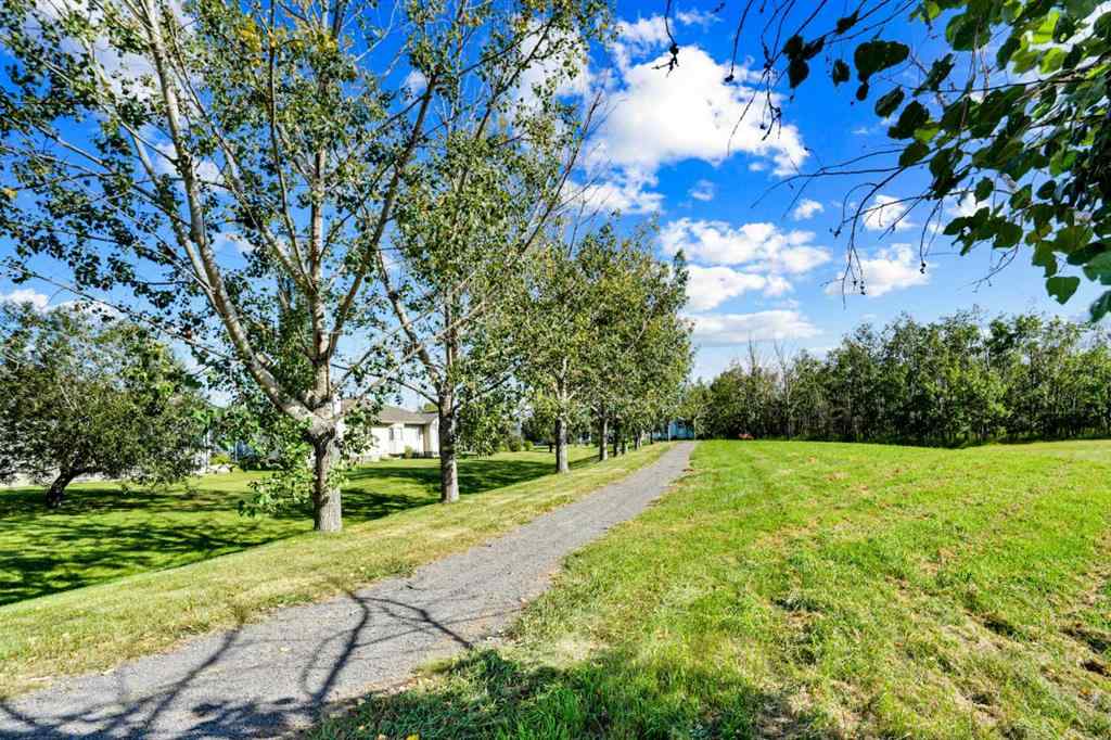 MLS® A2255791 - 633 Advent Bay  in Prince Of Peace Village Rural Rocky View County, Residential