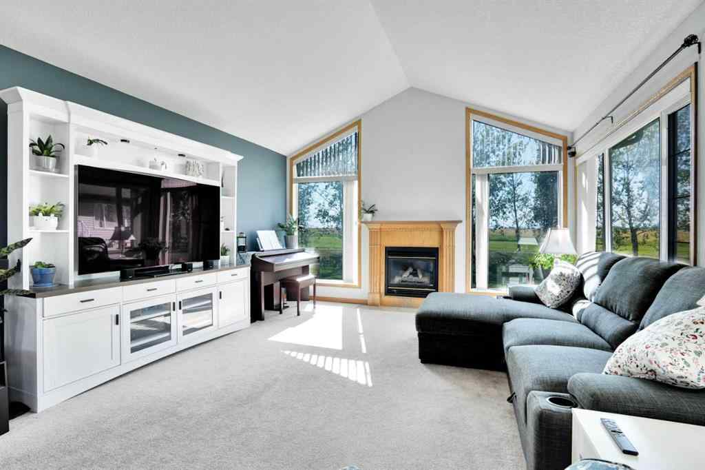MLS® A2255791 - 633 Advent Bay  in Prince Of Peace Village Rural Rocky View County, Residential